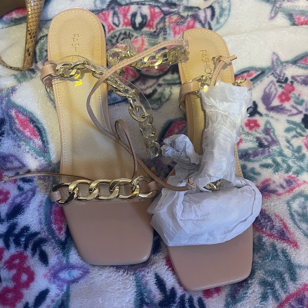 Fashion nova heels